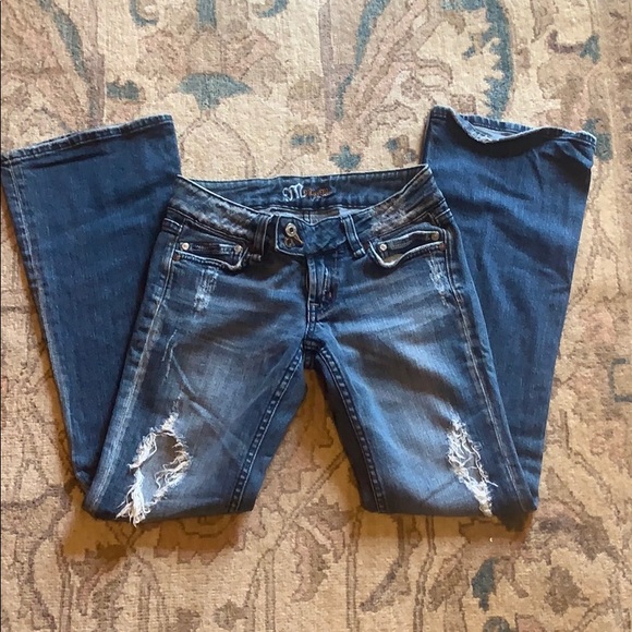 Miss Me Vintage Jeans - Picture 5 of 11
